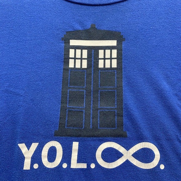 Dr. Who Graphic T-Shirt Mens Small S Tardis The Doctor YOLO BBC TV SciFi Blue - Picture 3 of 7
